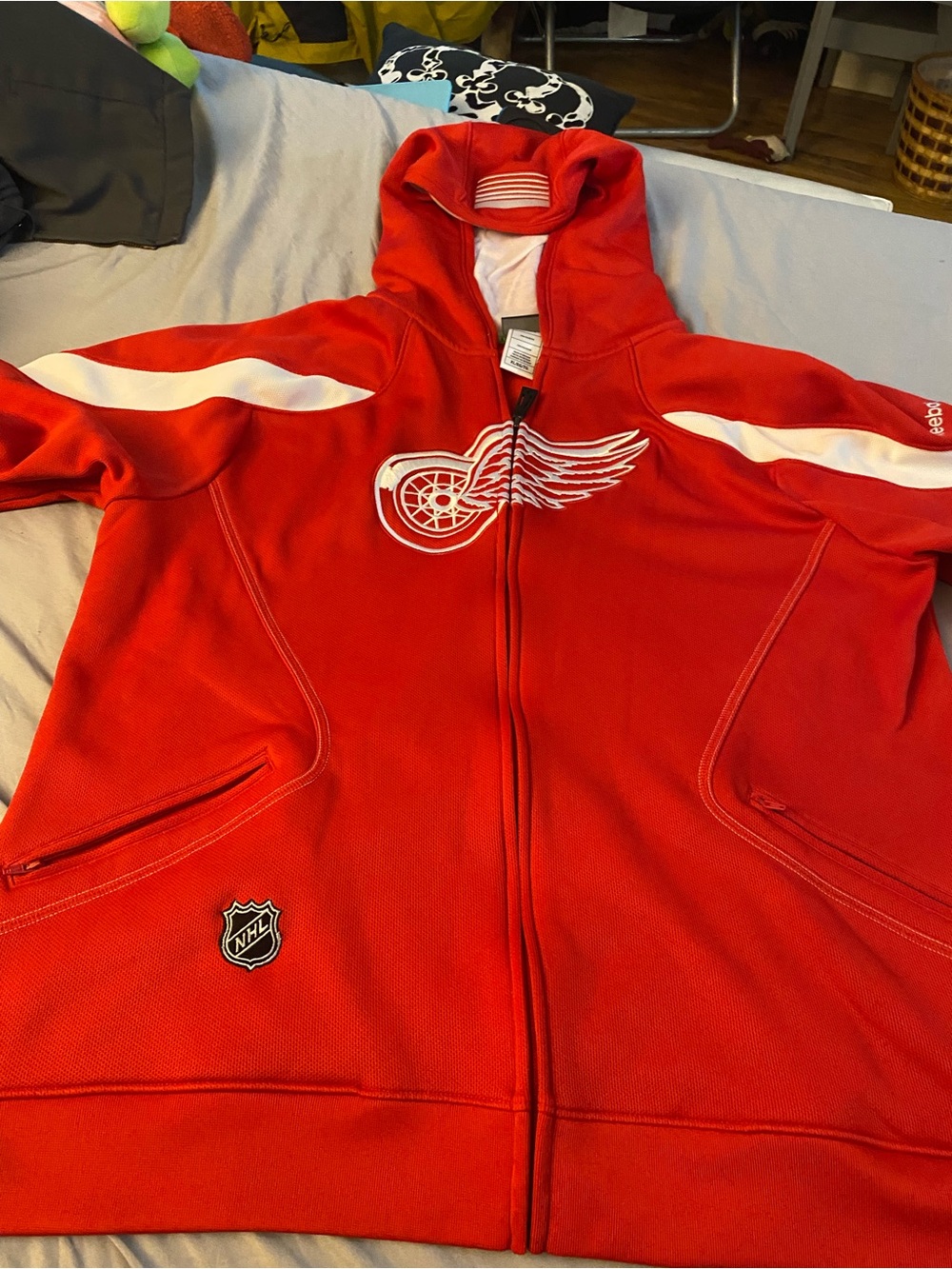 Reebok Red Detroit Red Wings Hoodie with White Accents